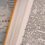 「make」の意味と使い方とは、強制的に何かに力を加えて変化させる